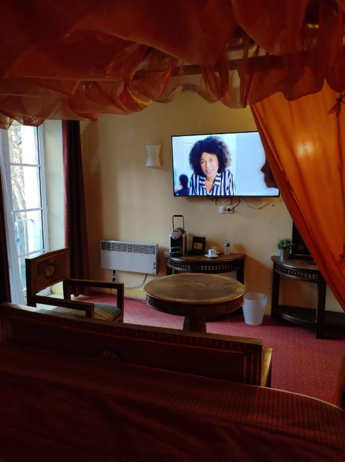 Hostellerie Les Hauts De Sainte Maure Bagian luar foto