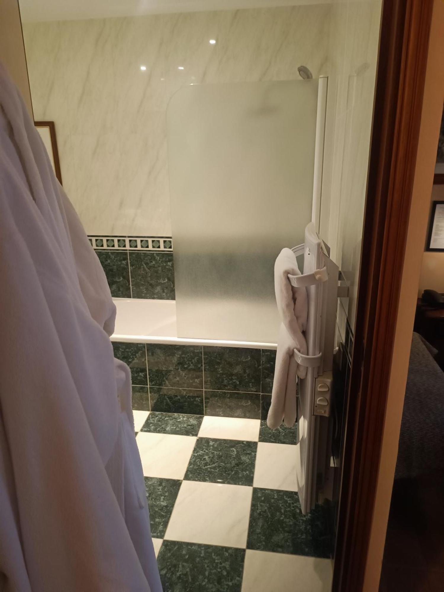 Hostellerie Les Hauts De Sainte Maure Bagian luar foto