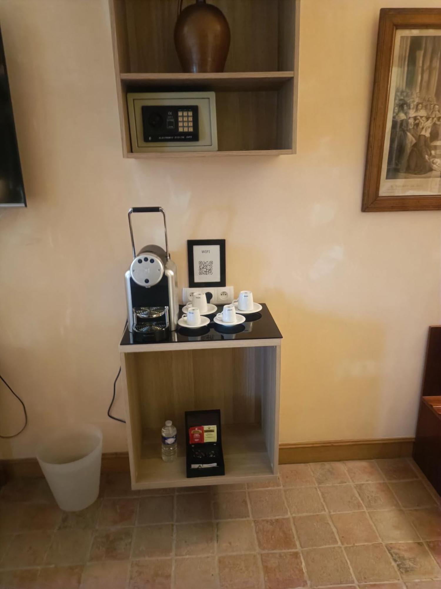 Hostellerie Les Hauts De Sainte Maure Bagian luar foto