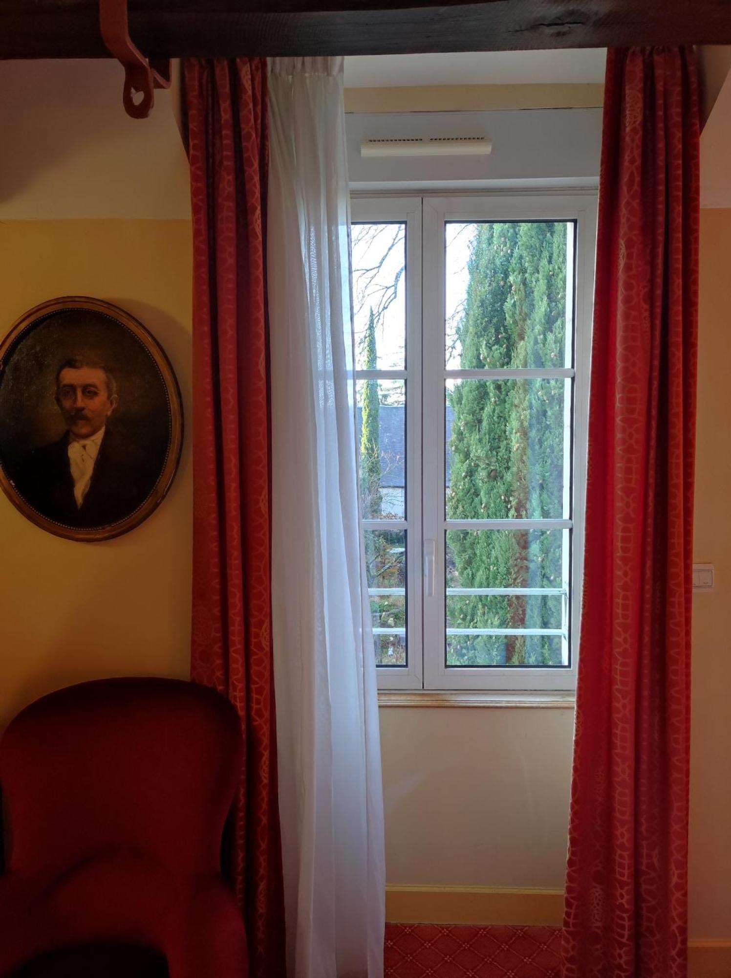 Hostellerie Les Hauts De Sainte Maure Bagian luar foto